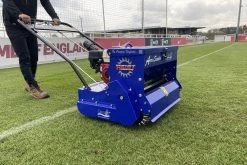 Pedestrian AeraSeeder 9 Pedestrian AeraSeeder -Plant Care Shop Aeraseeder 3 08427.1659659647