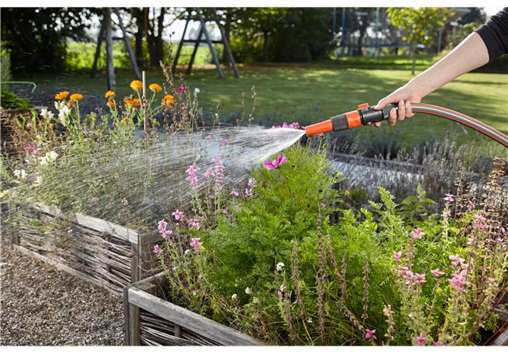 Gardena 19mm Maxi-Flo Adjustable Spray Nozzle 4 Gardena 19mm Maxi-Flo Adjustable Spray Nozzle - Image 2