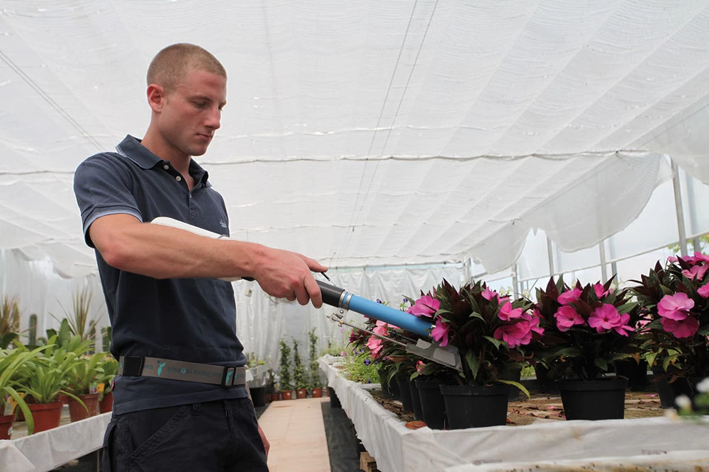 Handheld Topdressing Fertiliser Dispenser (Short) 5 Handheld Topdressing Fertiliser Dispenser (Short) - Image 3